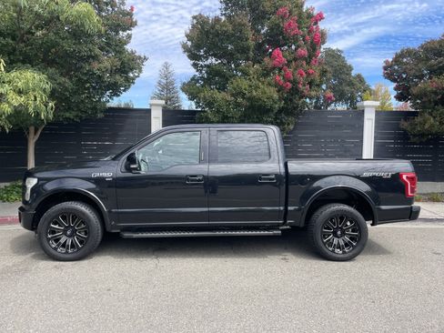 Used 2015 Ford F150 Lariat w/ Equipment Group 502A Luxury AWD/4WD image 1