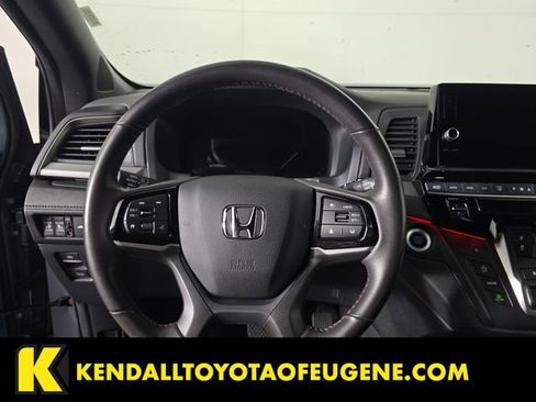 Used 2025 Honda Odyssey Sport-L image 10