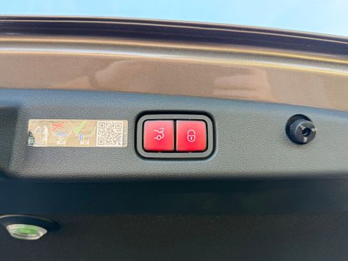 Certified 2025 Mercedes-Benz E 350 Sedan image 15