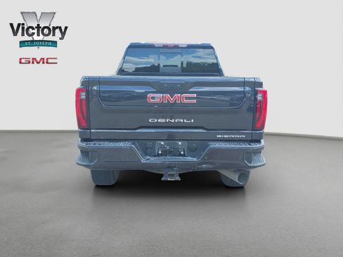 Used 2025 GMC Sierra 2500 Denali w/ Denali Reserve Package AWD/4WD image 16