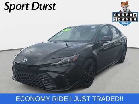 Used 2025 Toyota Camry SE FWD image 1
