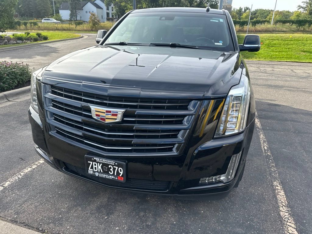 Used 2020 Cadillac Escalade Platinum w/ Escalade Sport Edition AWD/4WD image 5