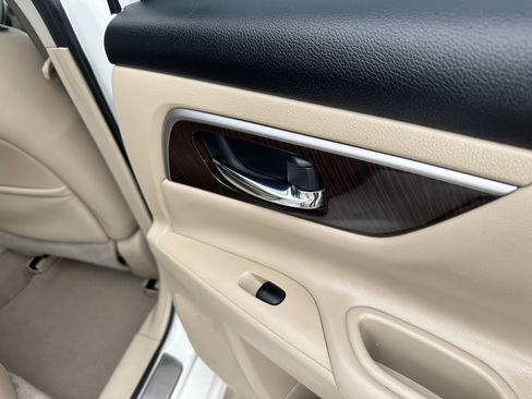 Used 2014 Nissan Altima 3.5 SL w/ Technology Package image 29