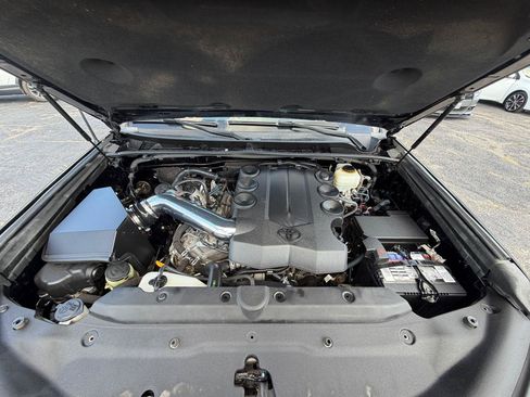 Used 2013 Toyota 4Runner Limited RWD image 19