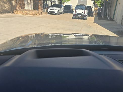 Certified 2024 Land Rover Range Rover SE image 17