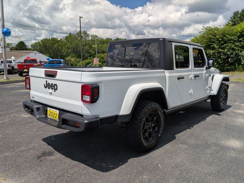 Certified 2022 Jeep Gladiator Willys image 4
