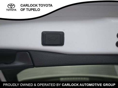 Used 2023 Toyota RAV4 XLE Premium image 33