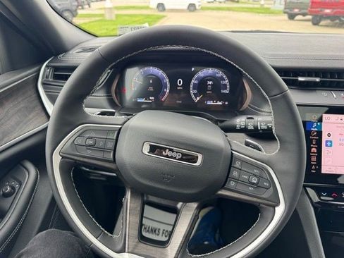New 2026 Jeep Grand Cherokee L 4WD image 16