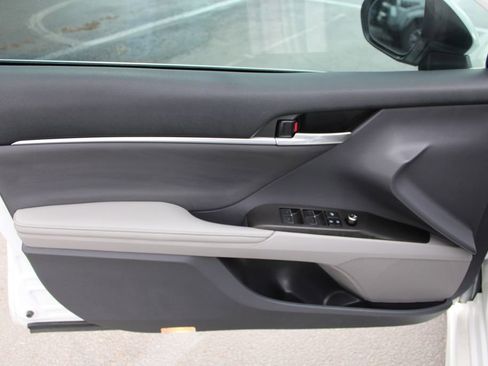 Used 2021 Toyota Camry XSE FWD image 23