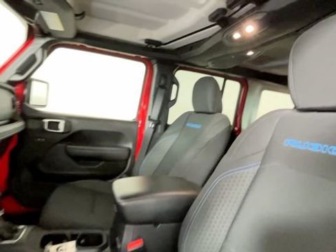 Used 2024 Jeep Wrangler Unlimited Rubicon 4xe w/ Technology Group AWD/4WD image 24