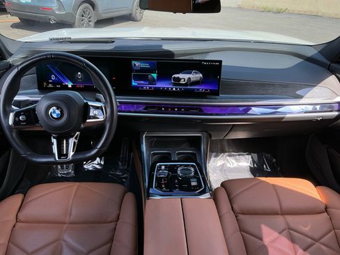 Used 2023 BMW 740i 740i w/ Parking Assistance Package image 15