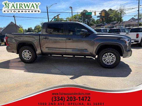 Used 2024 Toyota Tundra SR5 w/ SR5 Premium Package AWD/4WD image 5