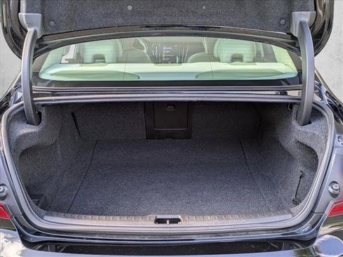 Used 2019 Volvo S60 T5 Momentum image 6