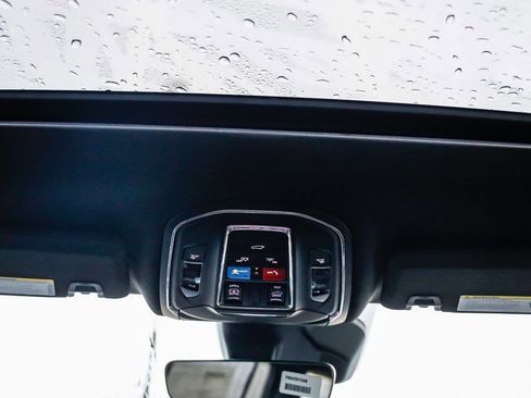 New 2025 Jeep Grand Cherokee L Altitude image 17