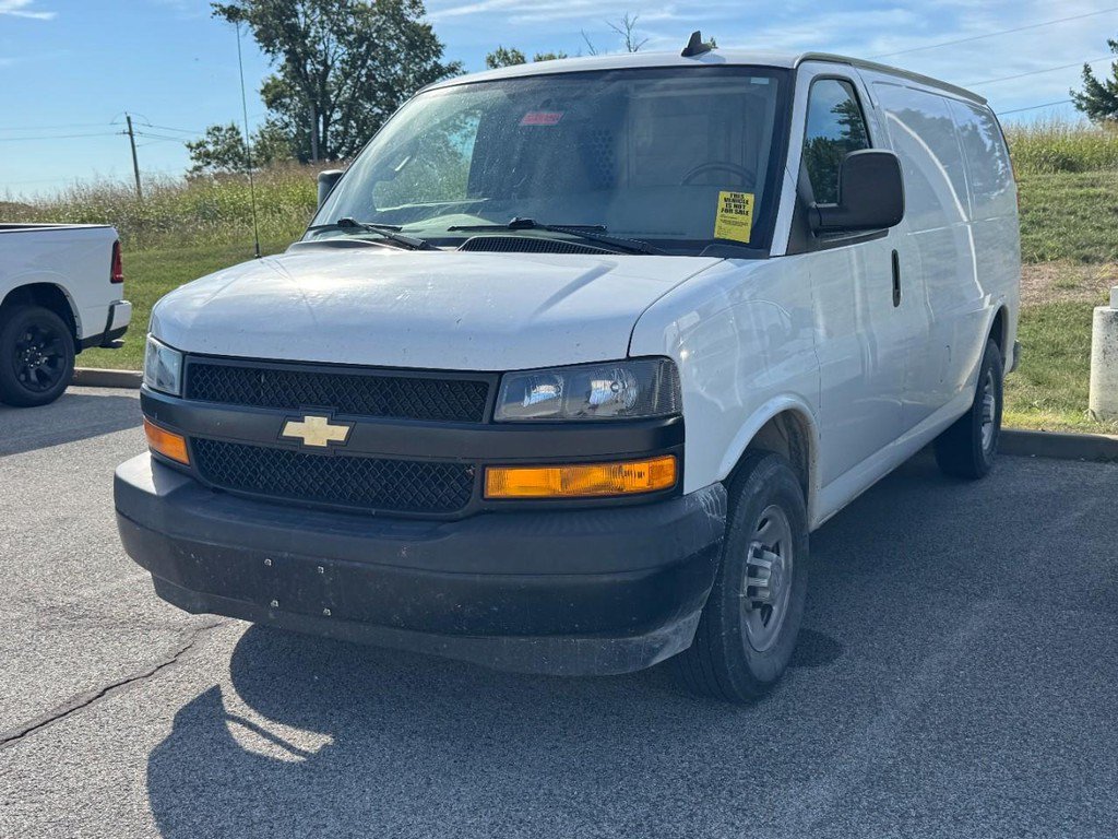 Used 2020 Chevrolet Express 2500 w/ Communications Package RWD image 2