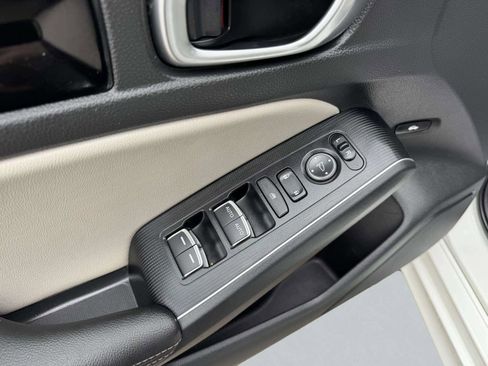 Used 2024 Honda Civic Touring image 11
