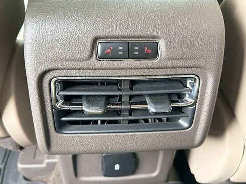 Used 2020 Lincoln Corsair AWD image 18