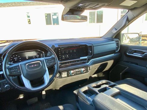 Used 2023 GMC Sierra 1500 Elevation image 33