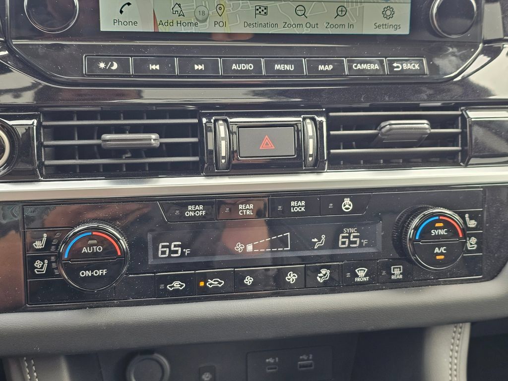 Used 2024 Nissan Pathfinder Platinum AWD/4WD image 16