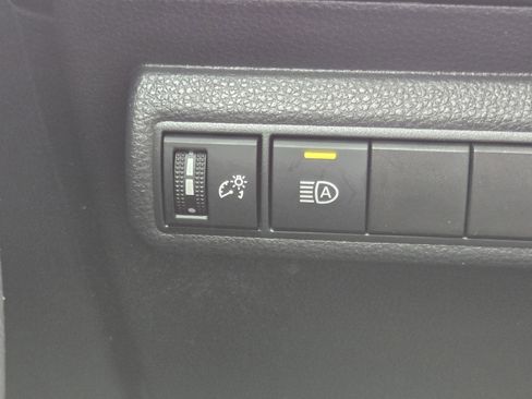 Used 2024 Toyota Corolla LE FWD image 19