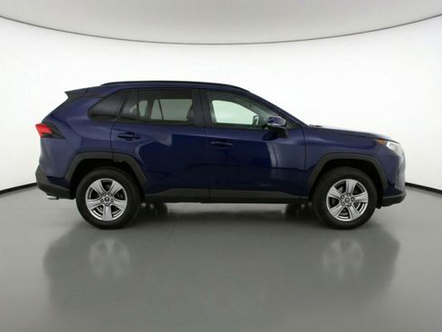 Used 2025 Toyota RAV4 XLE w/ Convenience Package image 11
