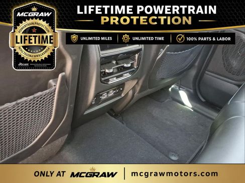 Used 2025 Jeep Grand Cherokee Limited RWD image 17