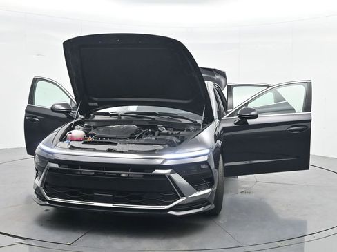 Used 2025 Hyundai Sonata SEL FWD image 34