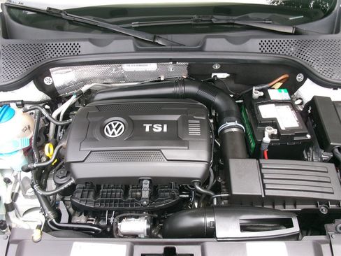Used 2014 Volkswagen Beetle 1.8T FWD image 32