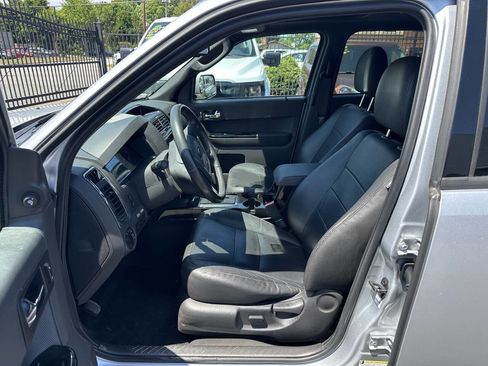 Used 2011 Ford Escape Limited w/ 302A Rapid Spec Order Code AWD/4WD image 2