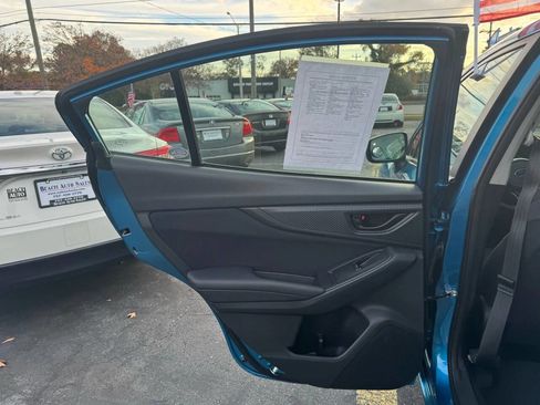 Used 2018 Subaru Impreza 2.0i Premium image 12