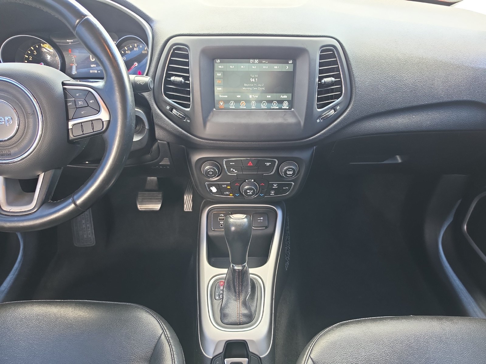 Used 2018 Jeep Compass Latitude w/ Popular Equipment Group FWD image 11
