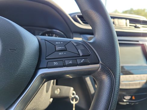 Certified 2020 Nissan Rogue S FWD image 24