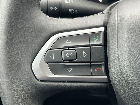 Used 2024 Jeep Compass Limited image 19