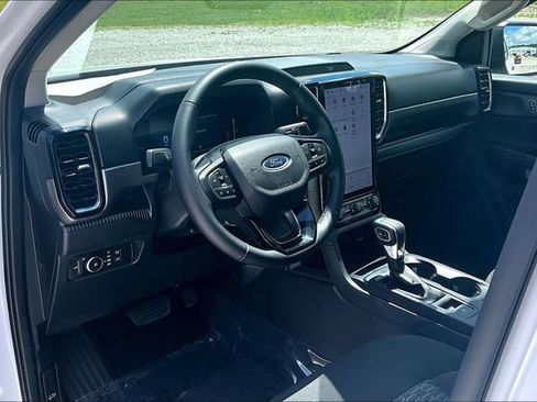 Used 2025 Ford Ranger XLT w/ Equipment Group 301A High AWD/4WD image 11