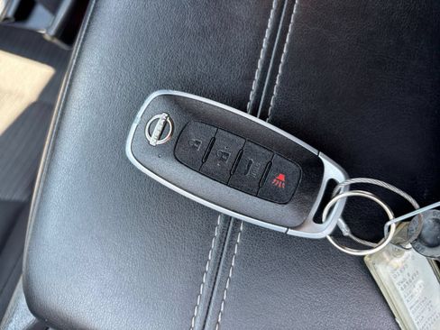 Used 2025 Nissan Sentra SV FWD image 21