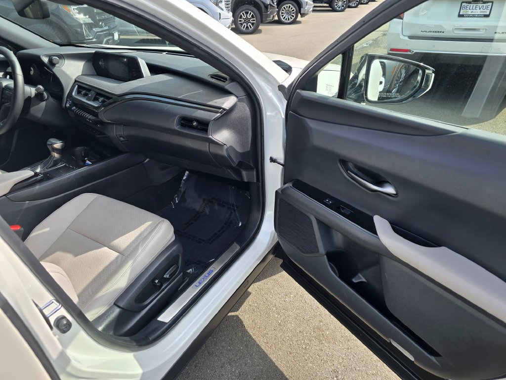 Used 2020 Lexus UX 250h w/ Premium Package AWD/4WD image 10