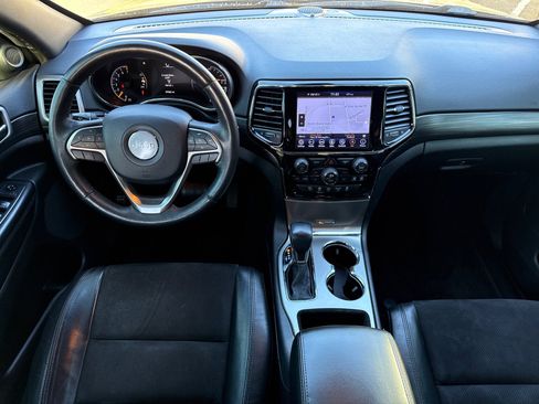Used 2019 Jeep Grand Cherokee Altitude image 21