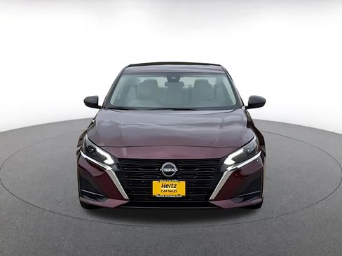 Used 2025 Nissan Altima 2.5 SV image 4