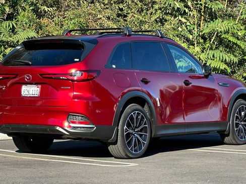 Certified 2025 MAZDA CX-70 Plug-In Hybrid w/ Premium Pkg image 4