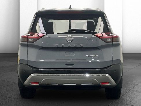 Certified 2022 Nissan Rogue Platinum w/ Head-Up Display Package image 3