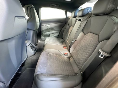 Used 2023 Audi e-tron GT Premium Plus image 22