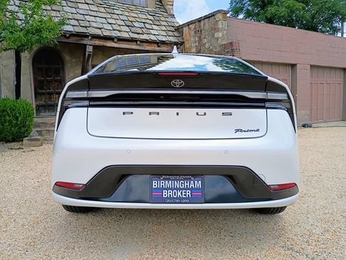 Used 2023 Toyota Prius Prime FWD image 11