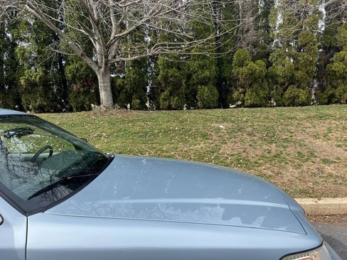 Used 2004 Ford Crown Victoria image 51