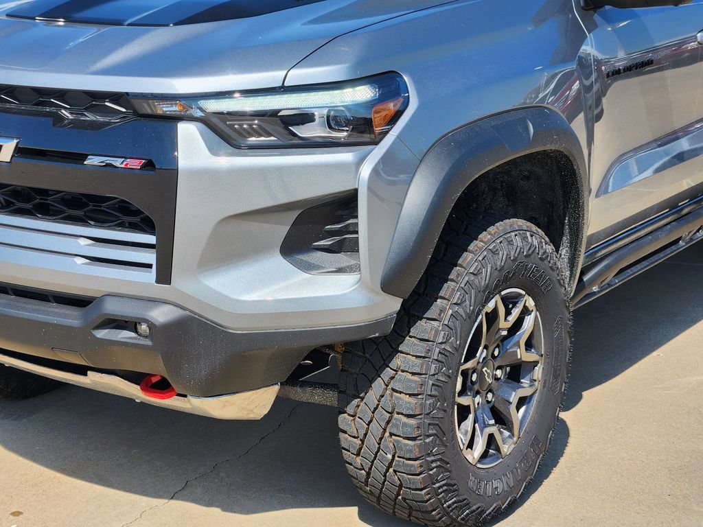 New 2026 Chevrolet Colorado ZR2 w/ Technology Package AWD/4WD image 6
