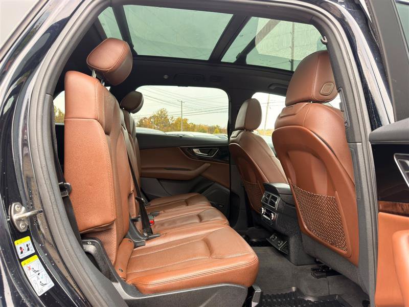 Used 2017 Audi Q7 3.0T Prestige AWD/4WD image 29