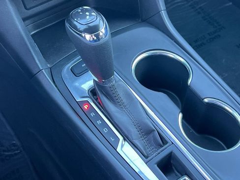 Used 2020 Chevrolet Equinox LT image 18