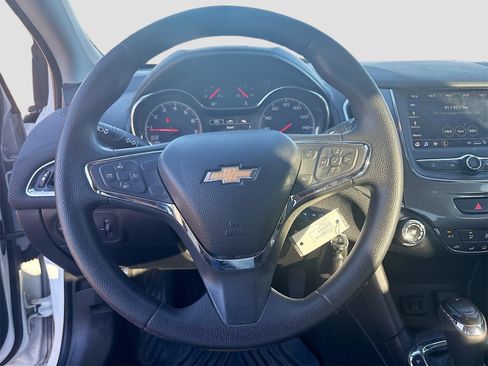 Used 2019 Chevrolet Cruze LS w/ LS Convenience Package image 11