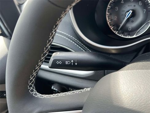 New 2026 Chrysler Pacifica Select image 21