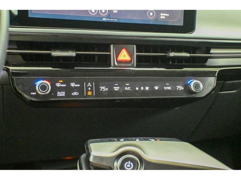 Certified 2025 Kia EV6 Light w/ Light LR Technology Package AWD/4WD image 30