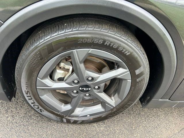 Used 2025 Kia K4 FWD image 50